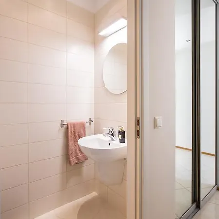 Stylish & Modern Old Town Apartment Wilna