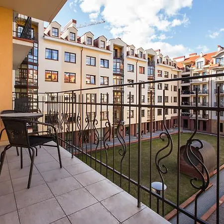 Stylish & Modern Old Town Apartment